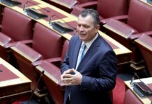 Προς επίλυση το πρόβλημα των καταστηματαρχών στη Σκόπελο Τη δέσμευση του υφυπουργού για άμεση παρέμβαση απέσπασε ο Χρήστος Μπουκώρος