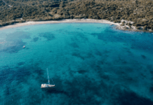 Νορβηγίδα έπεσε στη θάλασσα